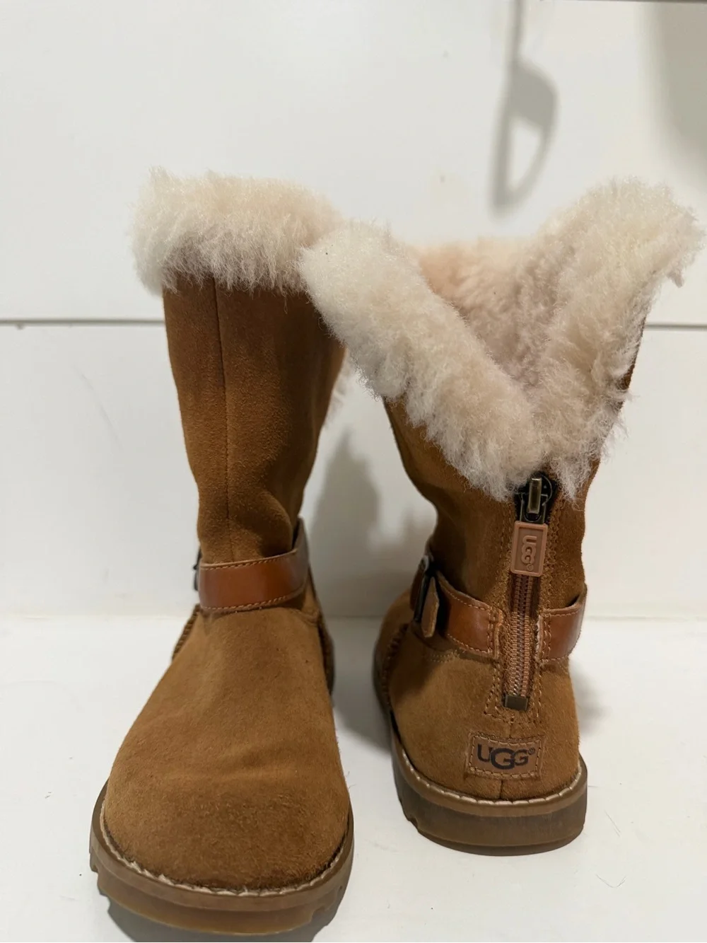UGG Kids Chestnut Shearling Boots – Size 12